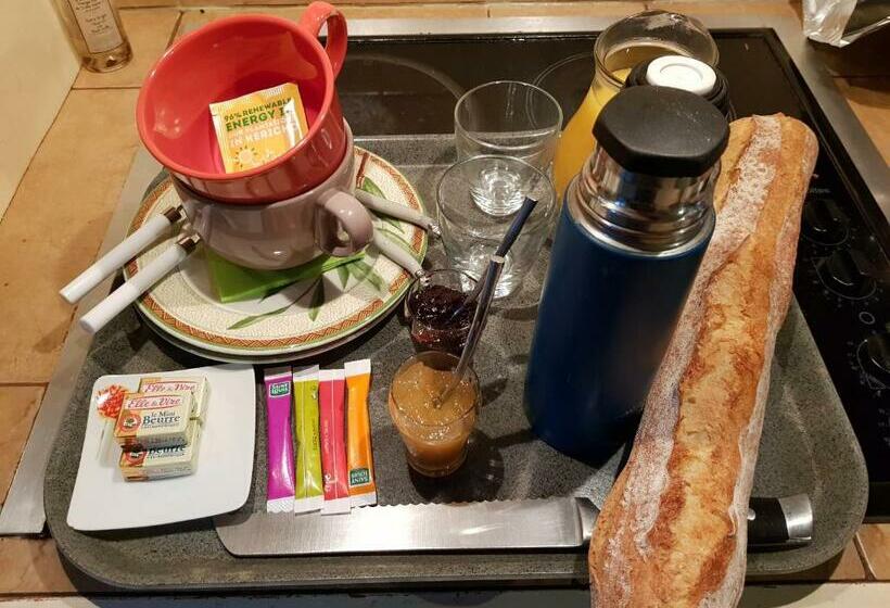 住宿加早餐  Chambre D’hôtes De Vauguenige