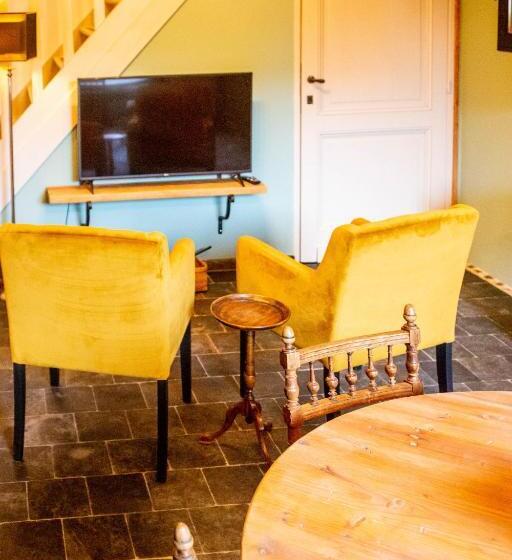 مبيت وإفطار Een Vleugje Wellness In De Voerstreek   Bed & Brocante Onder De Poort