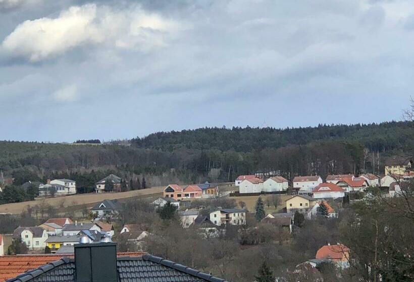 ベッドアンドブレックファースト Haus Camelia