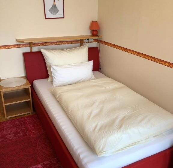 ベッドアンドブレックファースト Haus Camelia