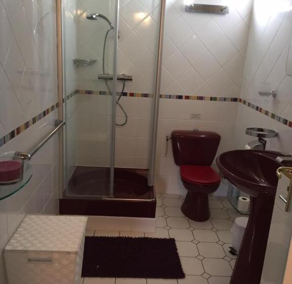 민박 La Ferme Des Ruelles