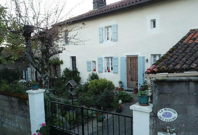 ベッドアンドブレックファースト La Maison Des Fleurs