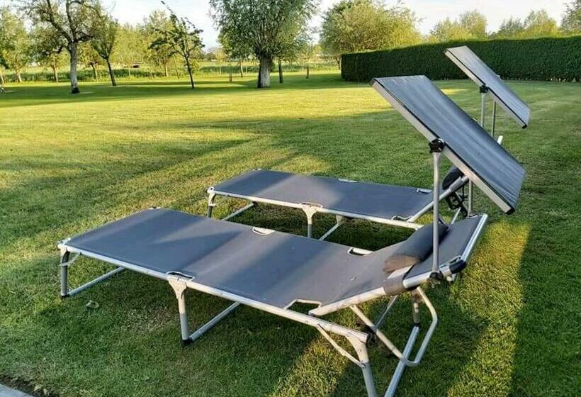 Bed and Breakfast Logies De Meerkoet