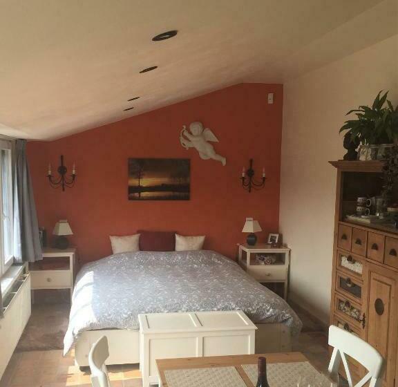 Bed and Breakfast Logies De Meerkoet