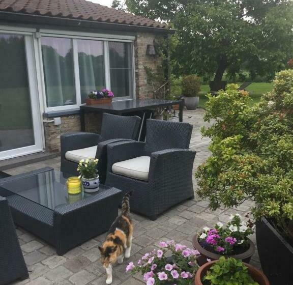 Bed and Breakfast Logies De Meerkoet