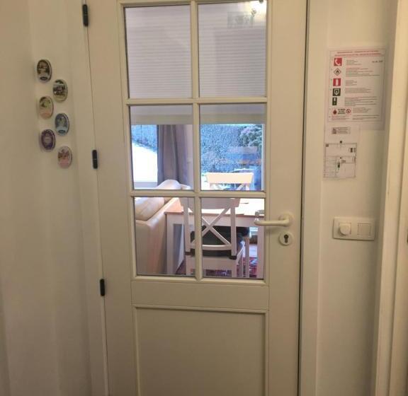 Bed and Breakfast Logies De Meerkoet