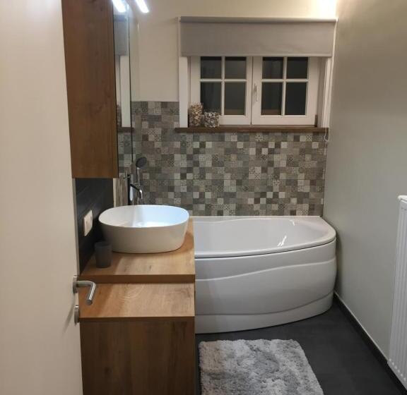 Bed and Breakfast Logies De Meerkoet