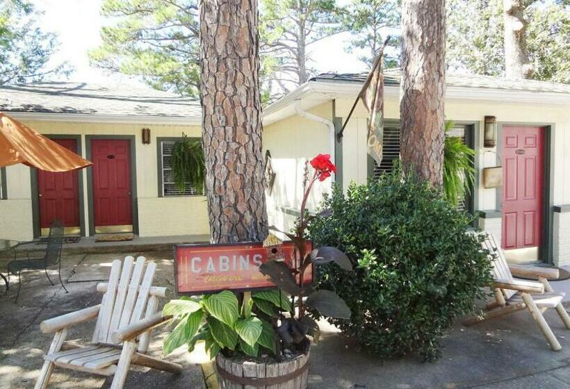 Tradewinds Lodging And Bed & Breakfast