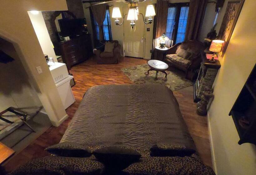 Tradewinds Lodging And Bed & Breakfast