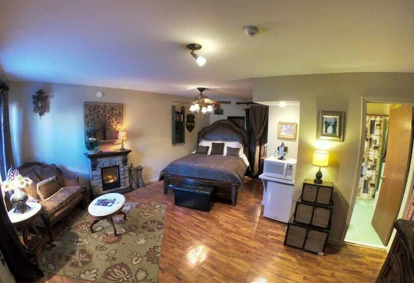 Tradewinds Lodging And Bed & Breakfast