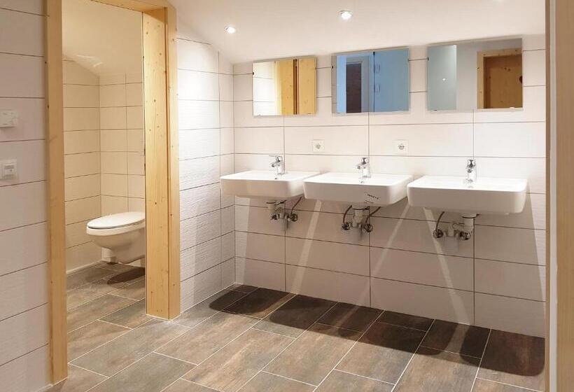 مبيت وإفطار Wäldermetzge Hüttenzimmer Und Wohnungen