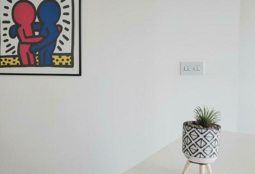 Cityscape Apartment In Birmingham With Self Checkin