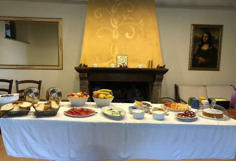 هتل Agriturismo Poggio Monte Saturnia