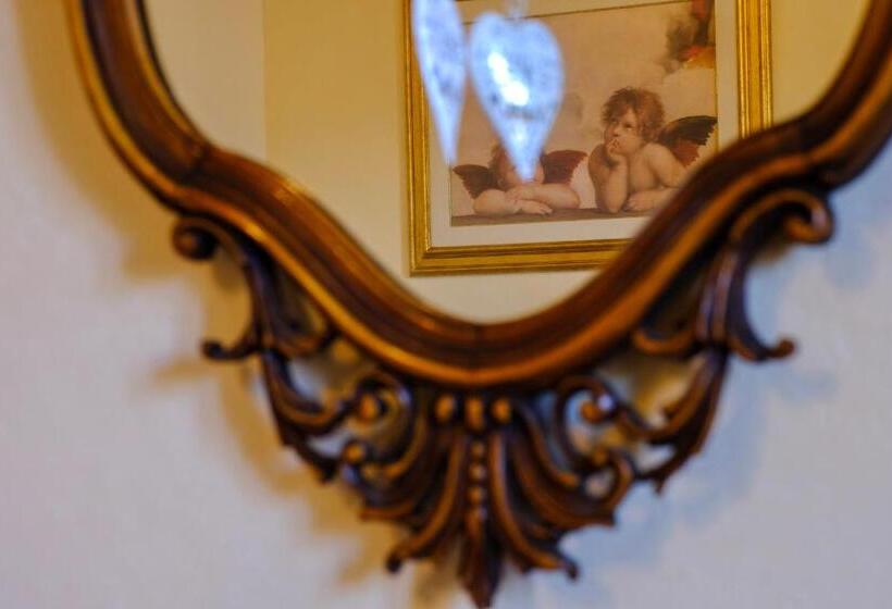 هتل Agriturismo Poggio Monte Saturnia