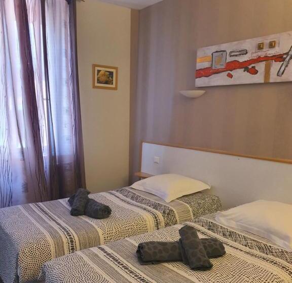 Отель Du Centre