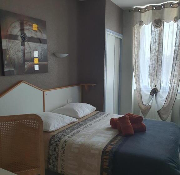 Отель Du Centre