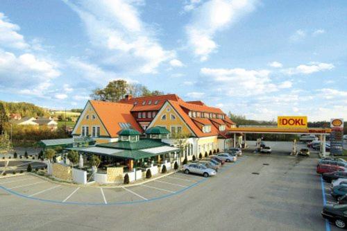 ホテル Rasthaus Zum Dokl