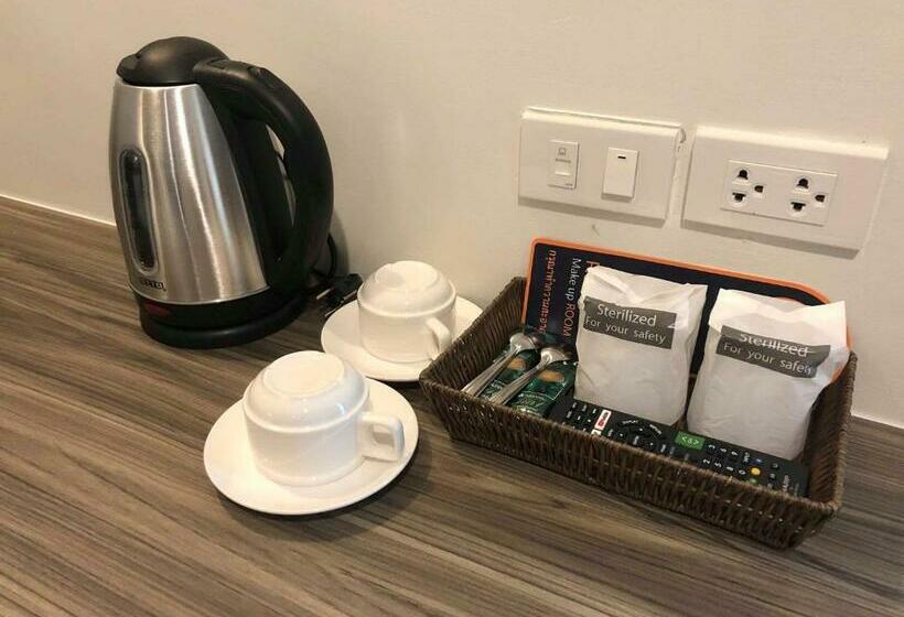 Hotel The Hub Suratthanl