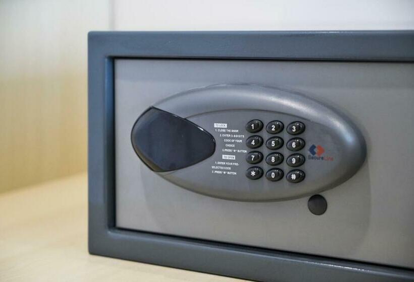 酒店 Wisata Niaga Campus