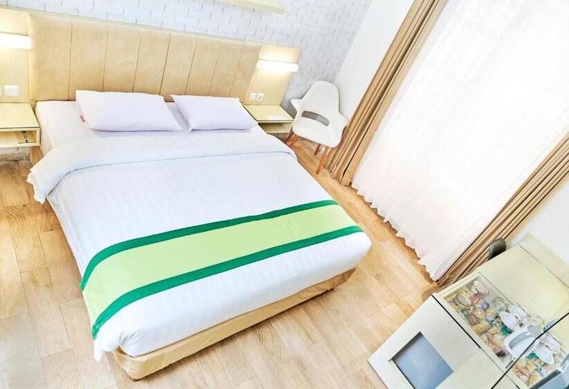 酒店 Wisata Niaga Campus