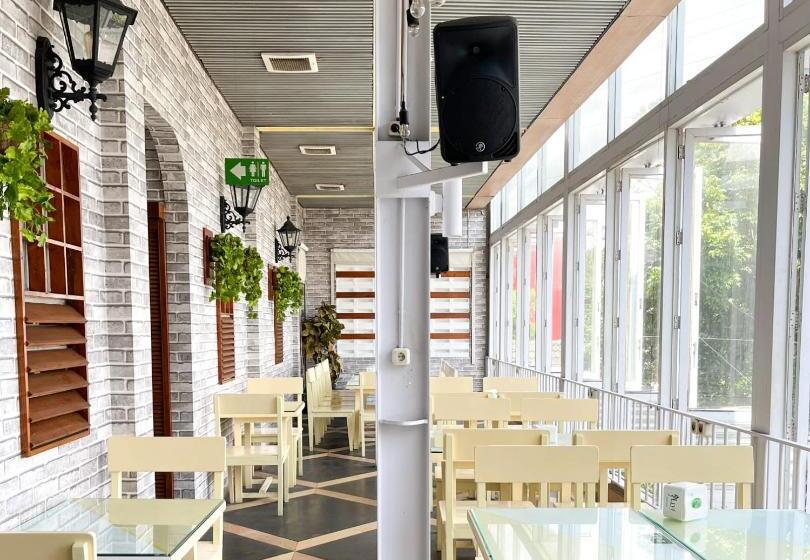 酒店 Wisata Niaga Campus