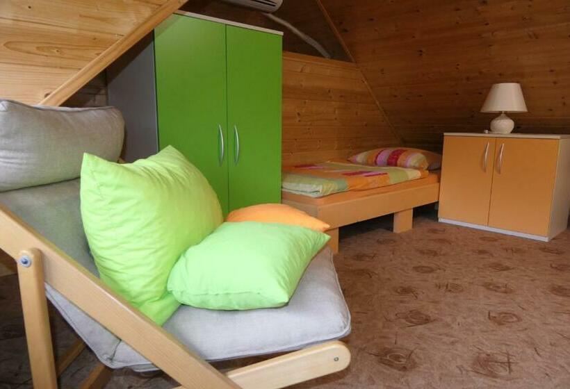 پانسیون Apartments And Rooms Brunko