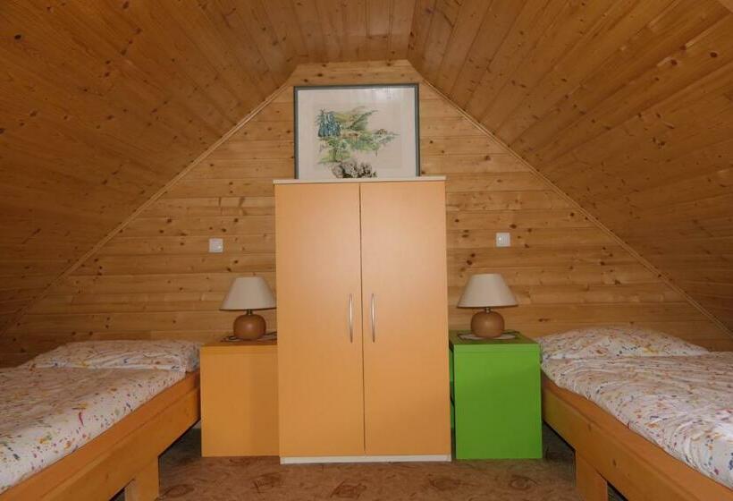 پانسیون Apartments And Rooms Brunko