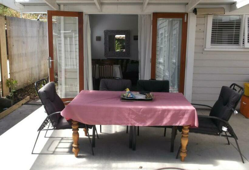 Пансион Daydreams Retreat