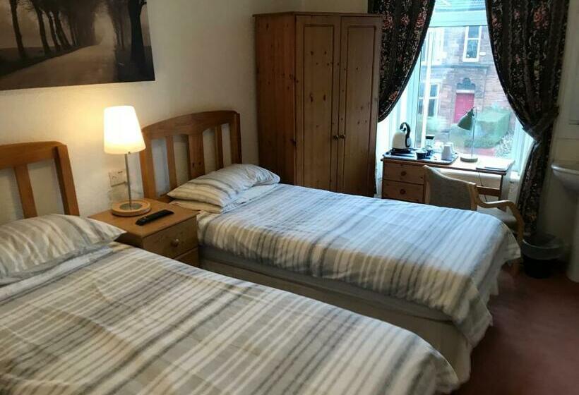 ペンション Glades House