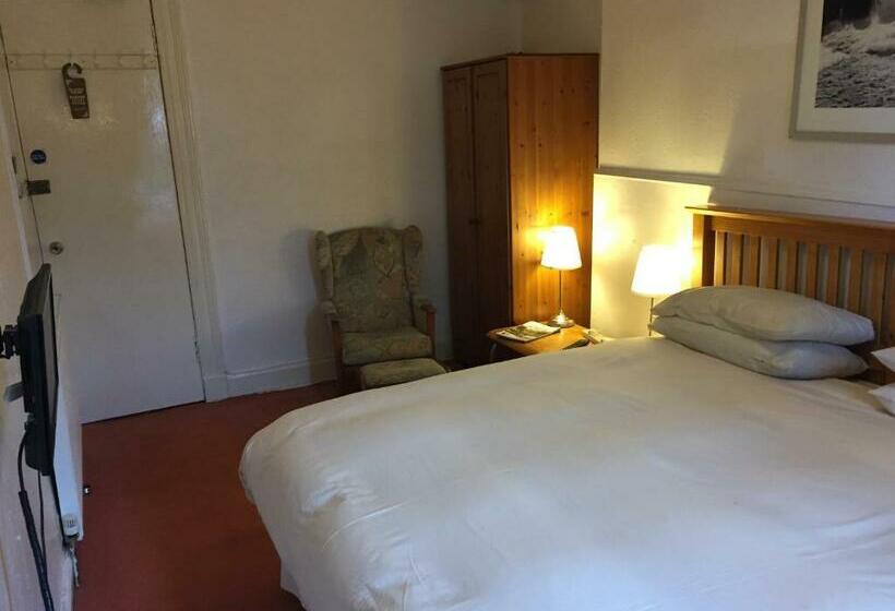 ペンション Glades House