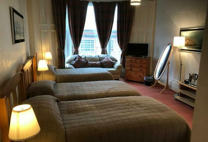 ペンション Glades House