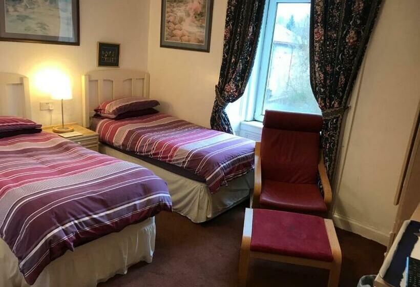 ペンション Glades House