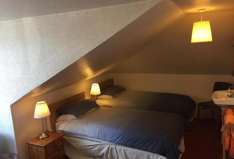 ペンション Glades House