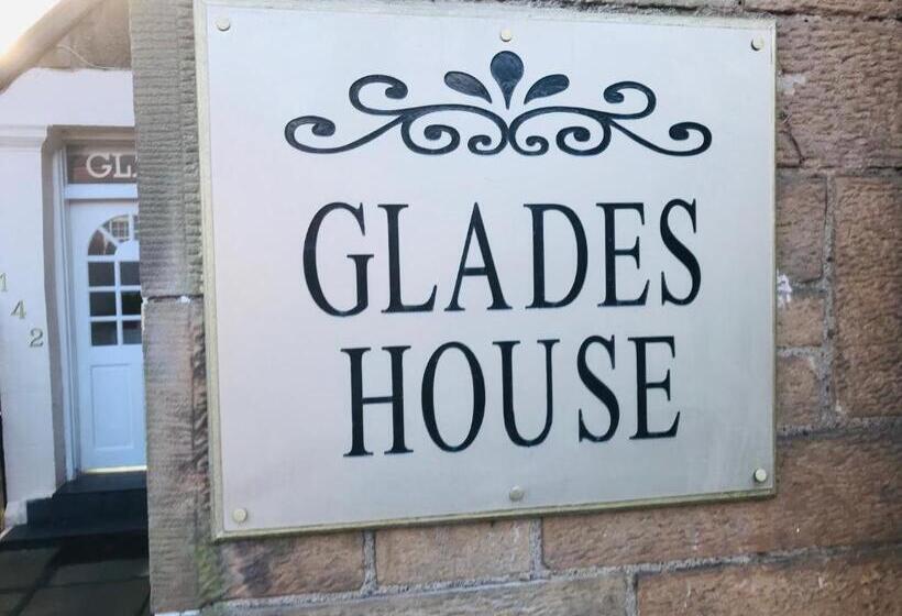 ペンション Glades House