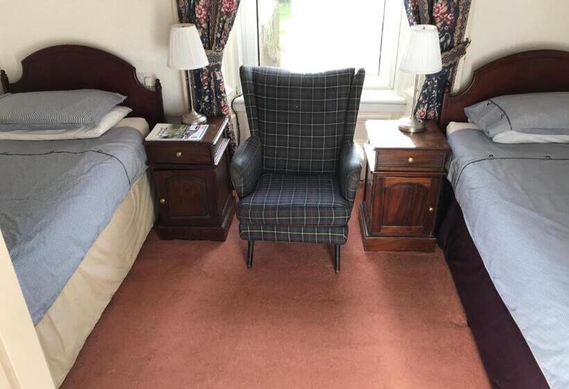 ペンション Glades House