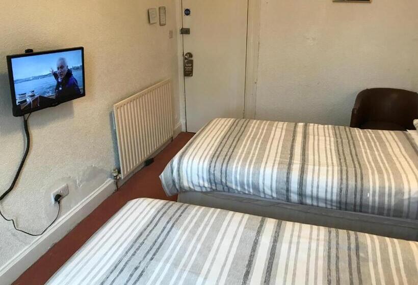 ペンション Glades House