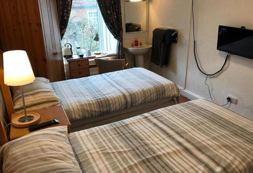 ペンション Glades House