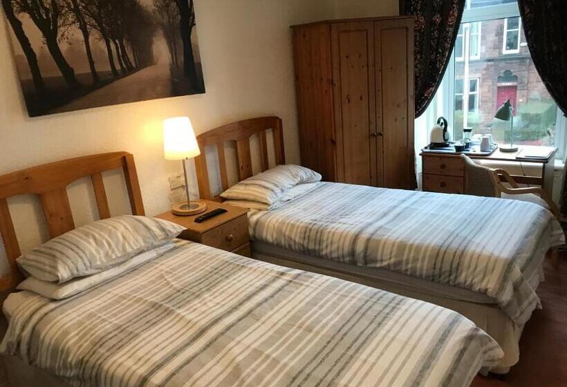 ペンション Glades House