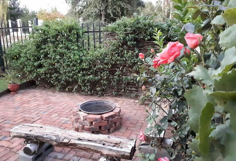 بنسيون Honeysuckle Clarens