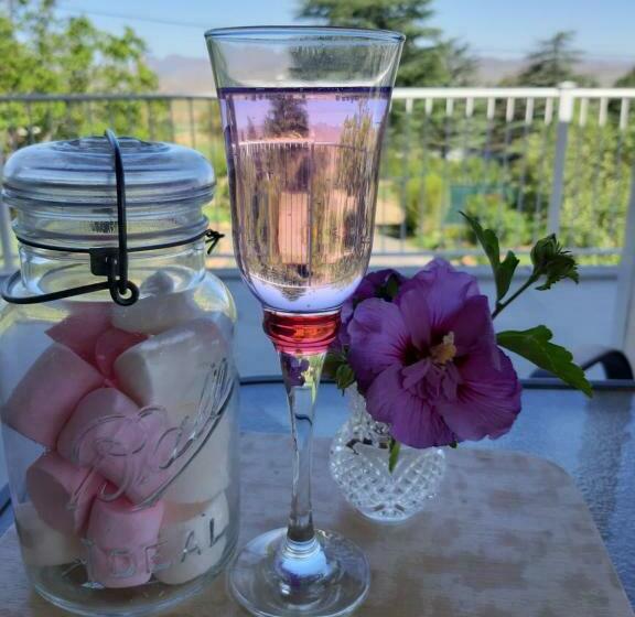 بنسيون Honeysuckle Clarens