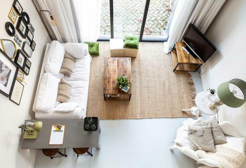 膳宿费 Maison De L Epée