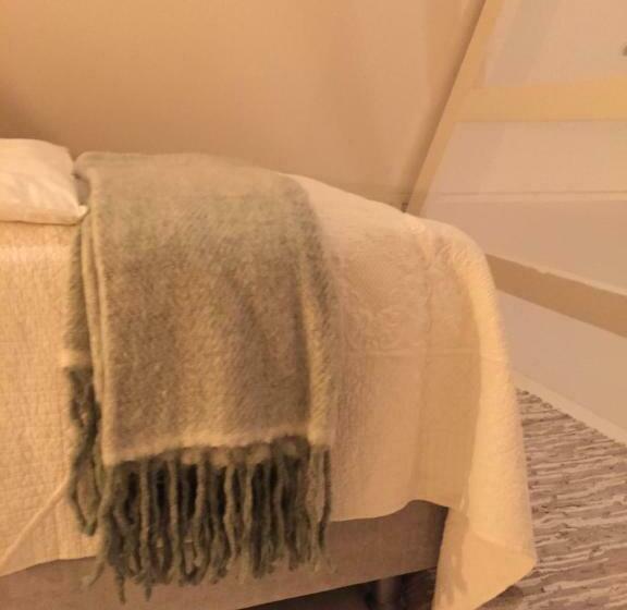 膳宿费 Maison De L Epée