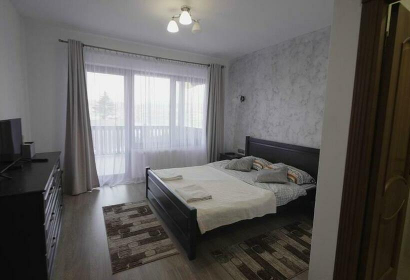 膳宿费 Aqualina Colibita   Pe Malul Lacului