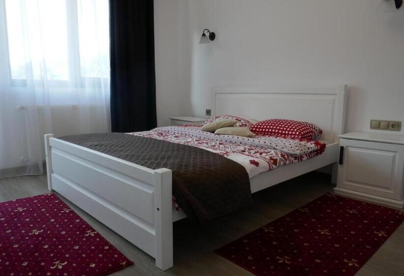 膳宿费 Aqualina Colibita   Pe Malul Lacului