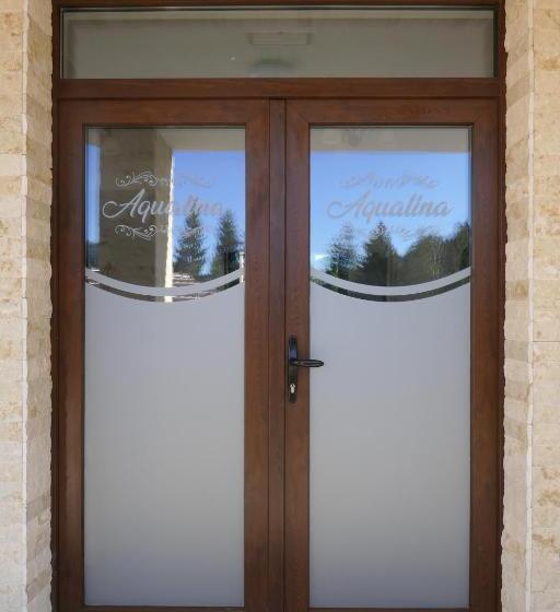 膳宿费 Aqualina Colibita   Pe Malul Lacului