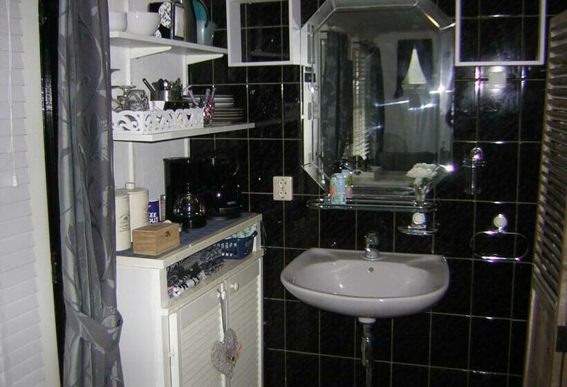 Prive Tuinhuis B&b Elly