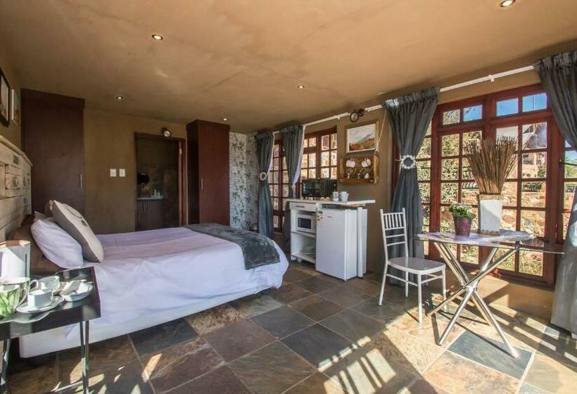 Sable Hiking & Accommodation