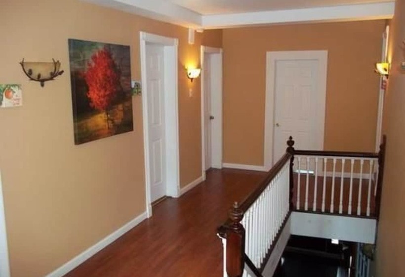 Tin Brook Bed & Breakfast