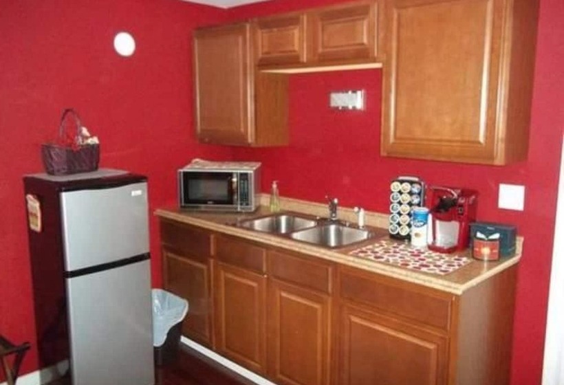 Tin Brook Bed & Breakfast