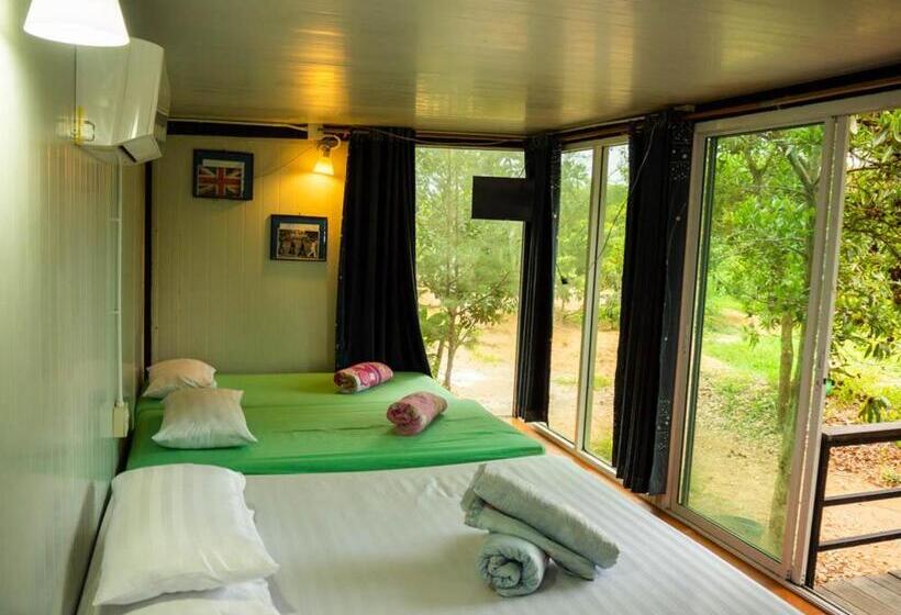 Beach Box Resort At Rimlay Rayong